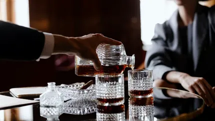 Povestea fascinantă a bourbonului: între tradiție și renaștere