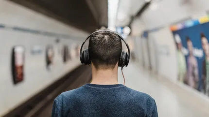 Top 6 căști over-ear pe care merită să le cumperi