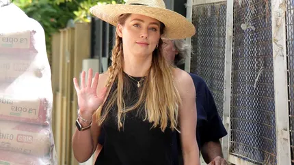 Amber Heard trăiește departe de Hollywood, în timp ce Johnny Depp revine pe marile ecrane