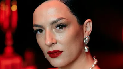 Cine este Tania Turtureanu, artista cunoscută pentru hit-ul ”Ce frumos!”. Viața ei, cariera și divorțul de tatăl copiilor