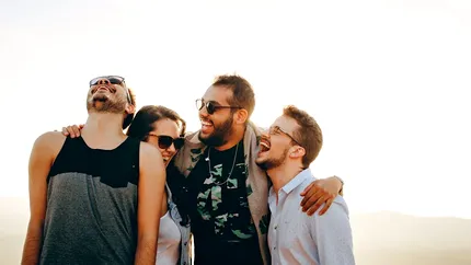Cine face cele mai bune glume în horoscop? Zodiile cu cel mai dezvoltat simț al umorului