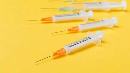 SUA își schimbă strategia: vaccinul COVID-19, doar pentru vârstnici și persoane vulnerabile