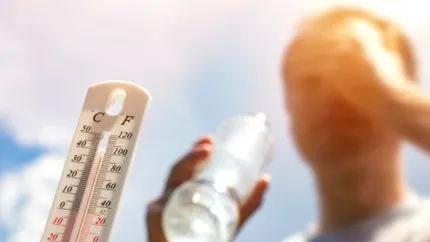 Hidratarea corectă în zilele caniculare. Semne că nu bei destule lichide