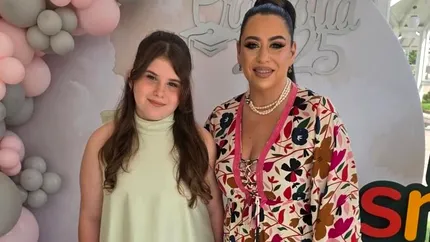 Oana Roman, emoționată până la lacrimi la balul de absolvire al fiicei sale. Isabela a terminat clasa a IV-a și a strălucit ca o adevărată domnișoară