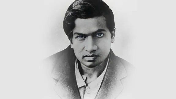Povestea lui Ramanujan Srinivasa, geniu al matematicii, fără o oră de curs. A învins sărăcia și rasismul și a descoperit aproape 4.000 de formule, care stau la baza unor ramuri noi ale științei