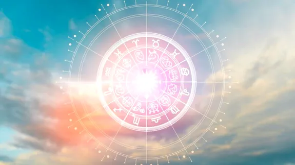 Norocul bate la ușa a patru zodii. Până în august, viața li se schimbă radical
