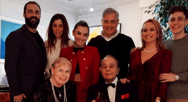Pe soțul Andreei Esca îl știe toată lumea, însă cum arată cumnata știristei Pro TV. Ce meserie are sora lui Alexandre Eram
