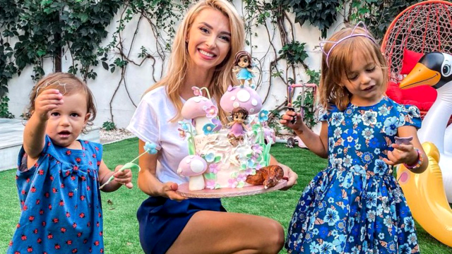 Andreea Bălan, alături de fiicele sale