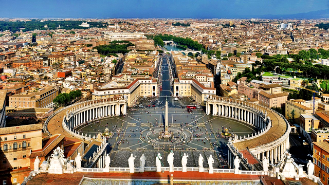 Panorama Vaticanului de pe acoperișul Basilicii SfântuL Petru