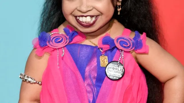 Cine este și cum arată Jyoti Amge, cea mai mică femeie din lume: Am cele mai mici palme și tălpi. Vizită surpriză pe platoul Chefi la cuțite