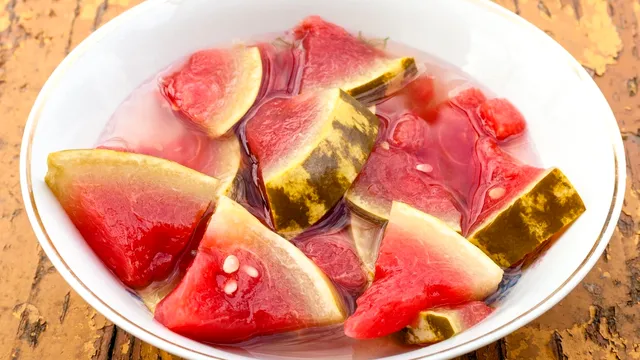 Secretul pentru cei mai buni pepeni murați. Ce ingredient special să adaugi neapărat în borcan, așa vor ieși mult mai delicioși
