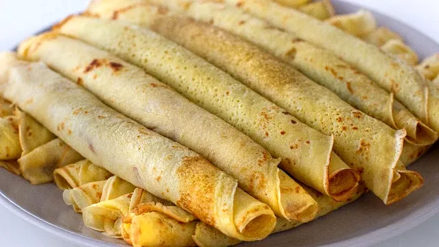 Ce să pui în clătite în loc de ouă. Rețeta de post care te va cuceri, ies galbene și delicioase