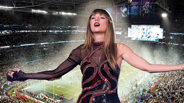 Taylor Swift, sărut pătimaș cu iubitul la Super Bowl 2024. Nu au mai ținut cont de privirile celorlalți și și-au dat frâu liber sentimentelor FOTO