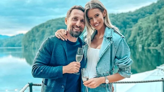 Dani Oțil, detalii inedite despre prima întâlnire cu Gabriela Prisăcariu: A fost dragoste la prima vedere