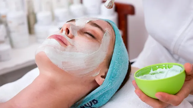 Rețete pentru măști de față făcute în casă. Deosebit de eficiente, naturale și la îndemână