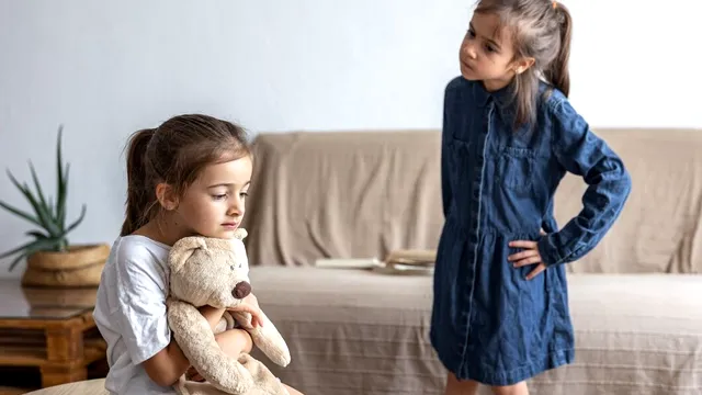 De ce este important să înveți copilul să împartă și cum să o faci corect