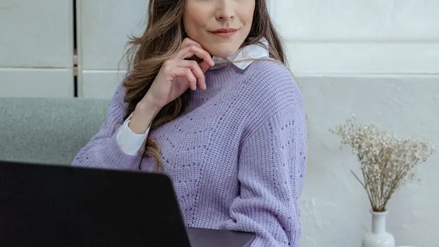 Am cunoscut un bărbat pe internet, dar după un an de relație am aflat că este fratele meu vitreg