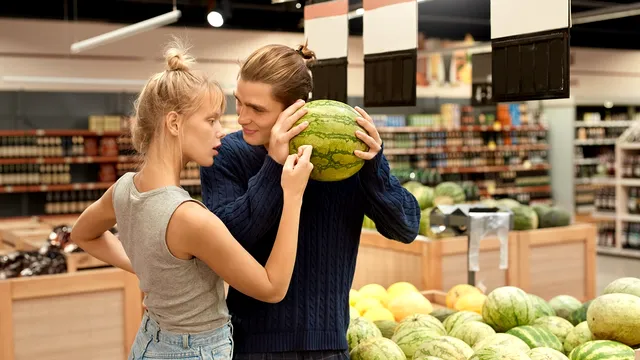 Testul care îți arată clar dacă pepenele roșu este copt și dulce. La ce trebuie să fii atent