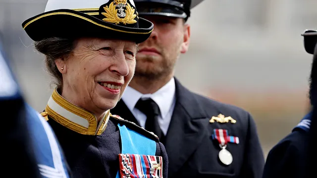 De ce refuză Prințesa Anne să-și salute admiratorii: „Nu am strâns niciodată mâna cuiva”. Ce ascunde de fapt gestul său