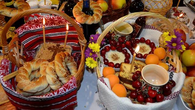 Ce este bine să dai de pomană de Florii. Alimentele care se împart în această sărbătoare sfântă