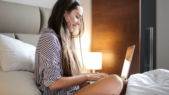 Flirtul online distruge dragostea. Cât de periculos poate fi