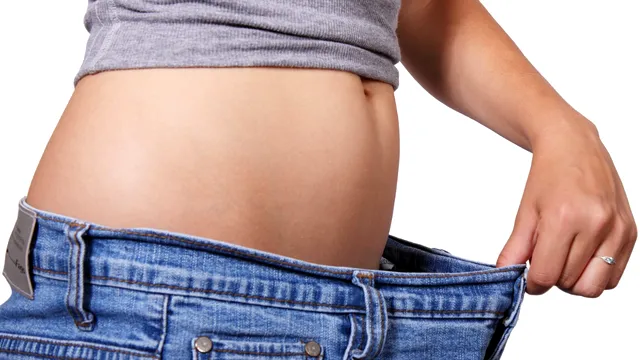 Greșeli alimentare frecvente.10 obiceiuri care îți aduc kilograme în plus