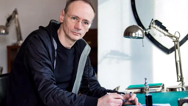 Mihai Albu: Nu aș dărui nimănui o pereche de sandale, vedetele au destui bani, pot și cumpăra Cum şi-a salvat afacerea de la faliment, în pandemie EXCLUSIV