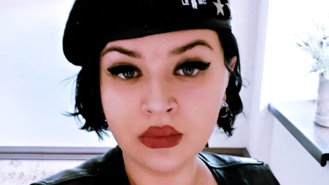 Smaranda Zabara, pilot de elicopter cu pregătire în antiterorism și șefa unicului club moto pentru femei din lume: „Conducem ca voi, bărbații! De ce nu putem fi la același nivel?” EXCLUSIV