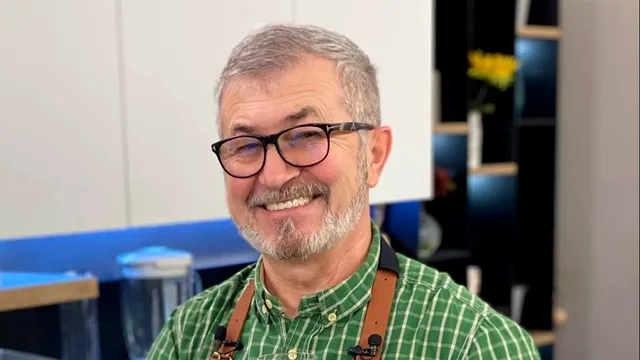 Maestrul bucătar Petrișor Tănase gătește pentru 200 de refugiați ucraineni: „Copiii, sărmanii de ei, nici nu au poftă de mâncare”. Cum le alină el suferința EXCLUSIV