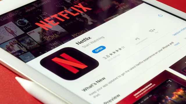 Seriale pe Netflix pe care nu trebuie să le ratezi în 2022. Top 5 cele mai urmărite serii