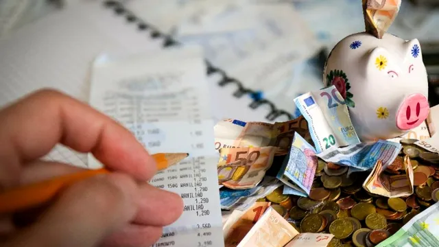Cum poţi cheltui mai puţini bani pe mâncare. Greşeli care îţi golesc portofelul lunar