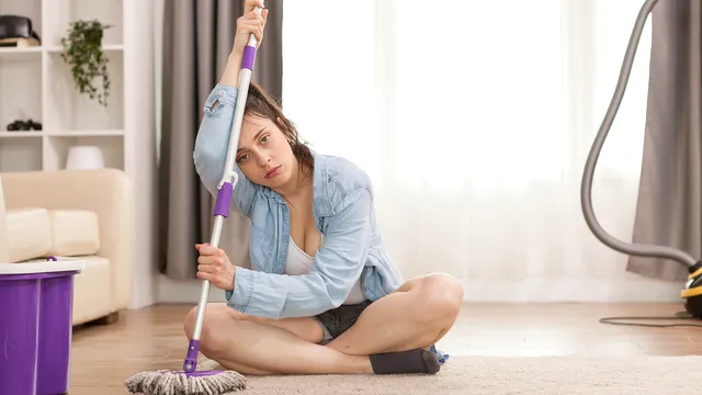 Cum repari un mop rotativ în 5 minute. Trucul este genial
