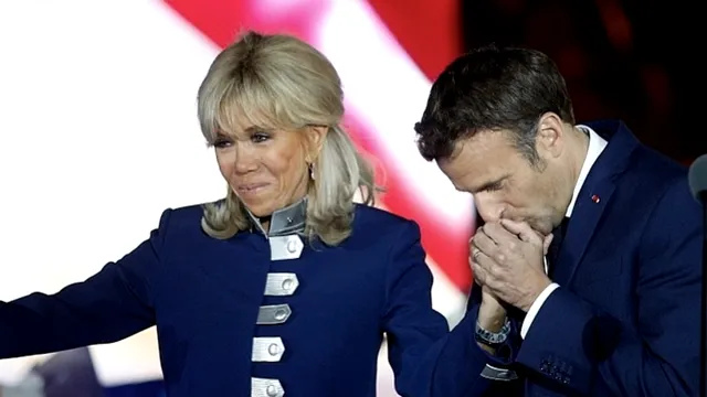 Motivul pentru care Brigitte Macron nu foloseşte niciodată ruj. La ce truc apelează pentru a arăta mai tânără