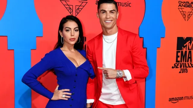 Iubita lui Cristiano Ronaldo trăieşte ca o prinţesă. Câţi bani primeşte lunar doar pentru cumpărături