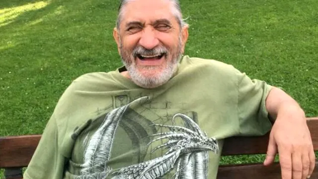 Jean Paler, despre problemele cu Miliția, în anii comunismului, din cauza părului lung: ”M-au băgat în dubă și m-au tuns, la mișto, cu potecă pe mijloc!” EXCLUSIV