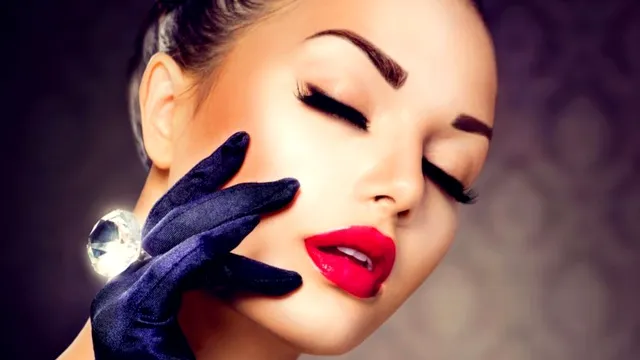 Trucuri pentru un machiaj de seară rezistent. Claudia Preduca, make-up artist: „Rutina de îngrijire este cel mai important pas” EXCLUSIV