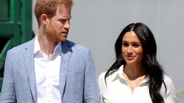 Scandal uriaș la Casa Regală. Meghan Markle și prințul Harry, umiliți crunt: “Au ajuns ca niște cerșetori”