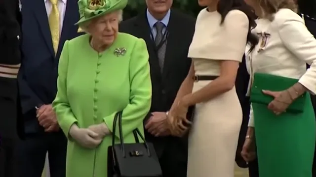 Decizie istorică luată de Regina Elisabeta. Ce le-a interzis prinţului Harry şi lui Meghan Markle