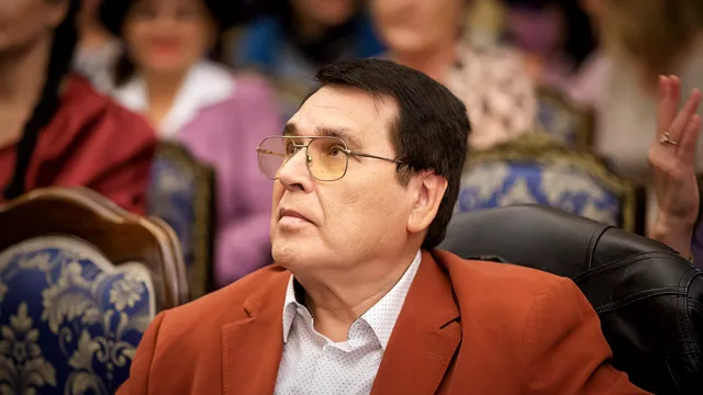 Marius Țeicu se întoarce pe scenă, la cinci ani de la decesul fiicei. ”Mă oprește lumea pe stradă și mă roagă să cânt din nou. O să-mi revin!” EXCLUSIV