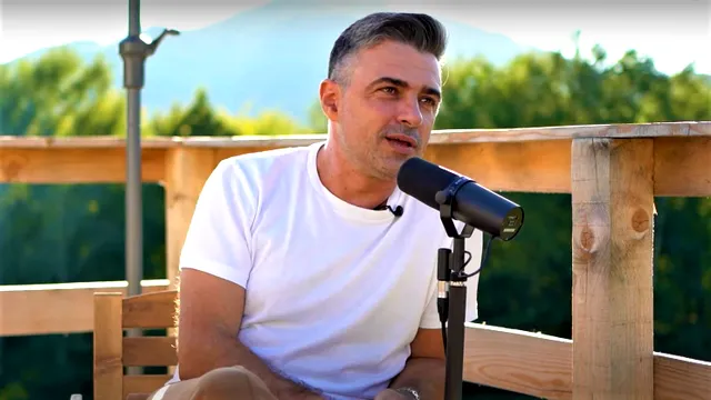 Cornel Ilie își caută inspirație pentru o nouă carte alături de fiica și de fiul lui, Zara și Cezar. „Ei îmi redau copilăria” EXCLUSIV