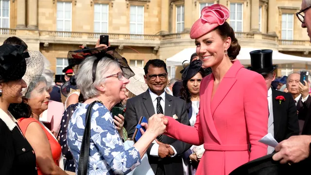 Kate Middleton dă tonul ținutelor de vară. Inspiră-te și tu pentru un look estival elegant