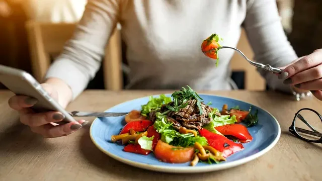 Alimentele la care trebuie să renunți pentru a slăbi. Ce efecte nebănuite au, conform specialiștilor