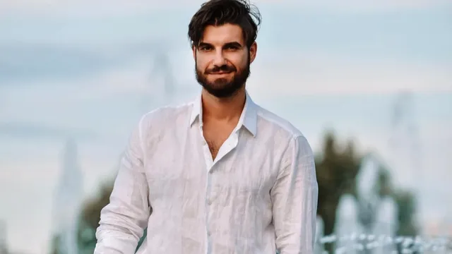 Andi Constantin e tot singur și după participarea la emisiunile de dragoste, dar nu disperă. „Ne căutam “jumătatea, când noi ar trebui să fim un întreg”. Ce nu ar accepta niciodată la o femeie. EXCLUSIV