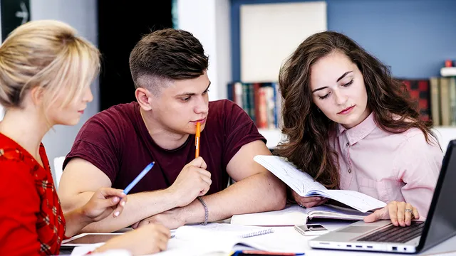 Când se depun contestațiile la BAC 2022 sesiunea de toamnă. Între ce ore se pot face cererile