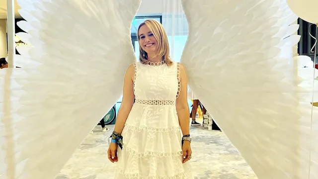 Cum arată și cât costă rochia cu care Andreea Esca a apărut la Untold. A făcut senzație