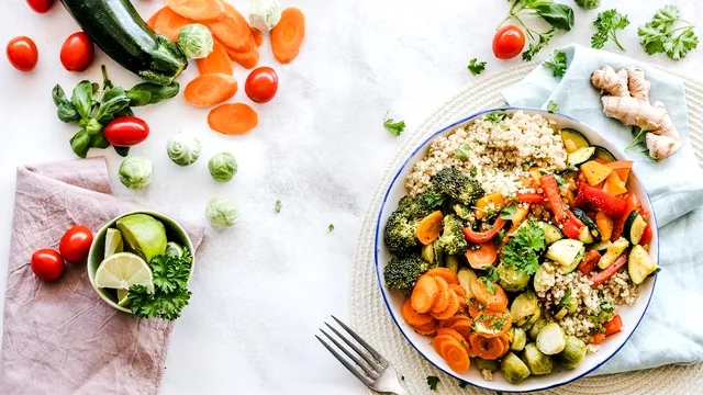 Femeile vegetariene sunt mai predispuse la fracturi de șold. Ce arată studiul cercetătorilor britanici
