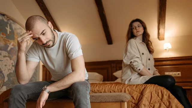 Iubitul meu se ferește să-mi cunoască părinții. Avem o relație serioasă, dar el tot amână momentul