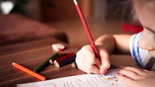 Ce înseamnă metoda Montessori și cum punem limite copiilor cu tehnica PEAR