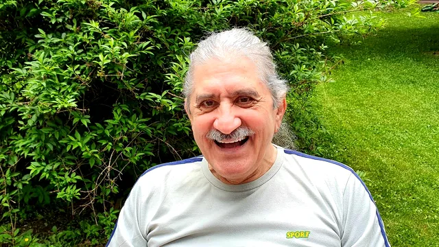 Jean Paler, noul Seinfeld de România. Ce diferență este între gluma spusă la teatru și stand up comedy, în baruri: ”După 100 ml de vodcă unii intră în dialog cu mine” EXCLUSIV
