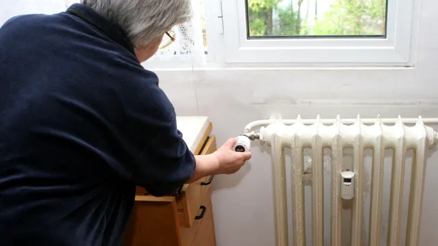 Trucul care te ajută să faci economie uriașă la gaze iarna. Ce trebuie să pui în spatele tuturor caloriferelor din casă